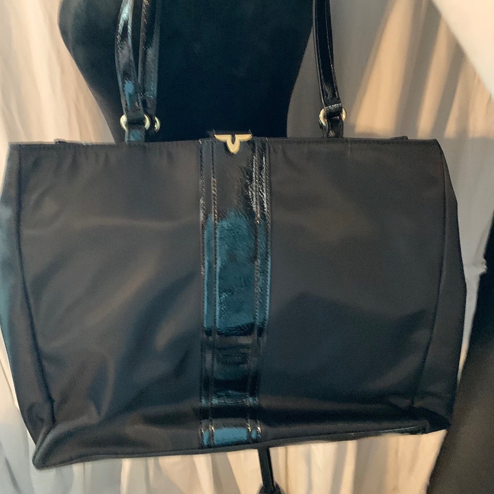 Kate Landry sporty black tote - in new condition